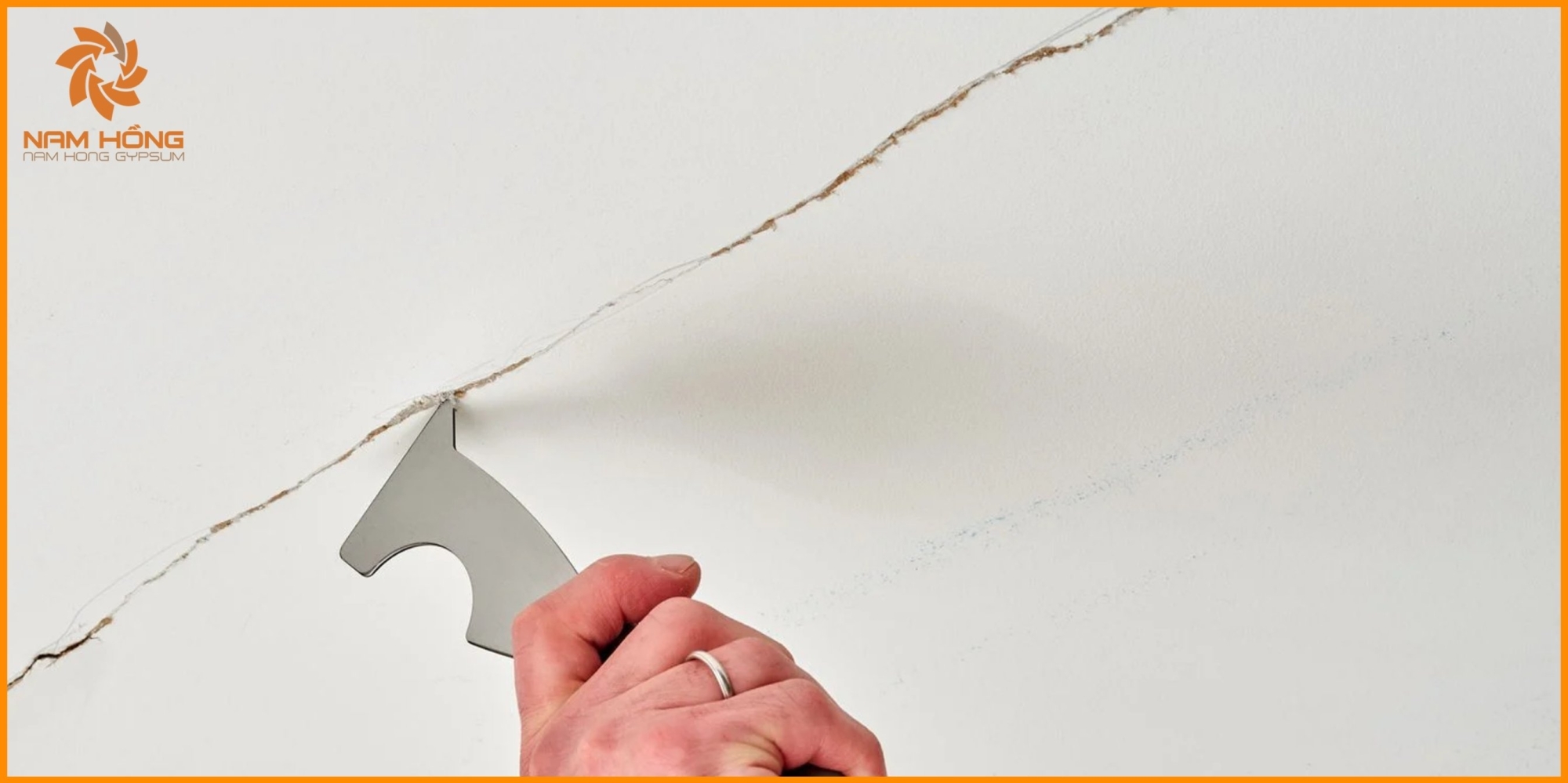 Dấu hiệu nhận biết thạch cao bị nứt